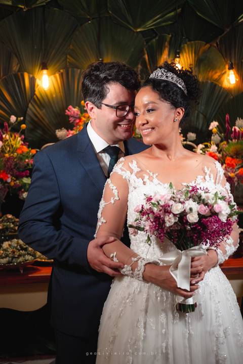 foto dos noivos depois do casamento'