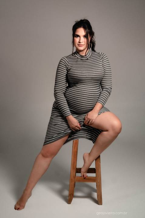 foto de gestante em estudio fotografico'