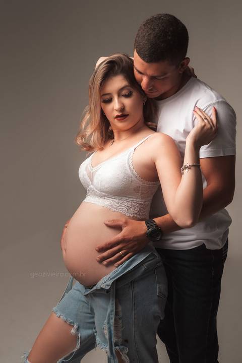 Ensaio gestante em estudio prudente'