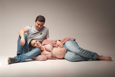 foto de gestante com marido'