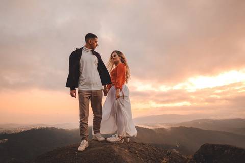 Foto de casal no nascer do Sol'