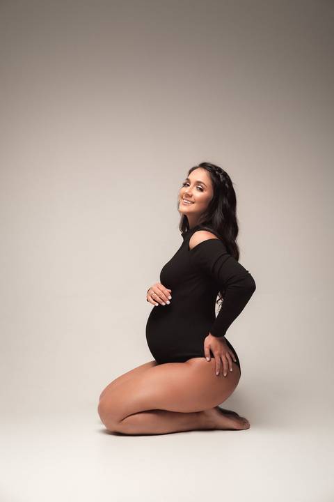 pose para ensaio gestante'