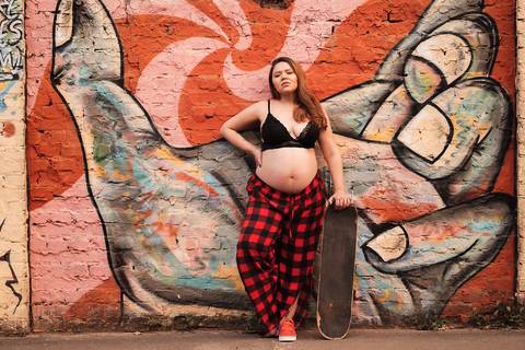 foto de gestante com skate'