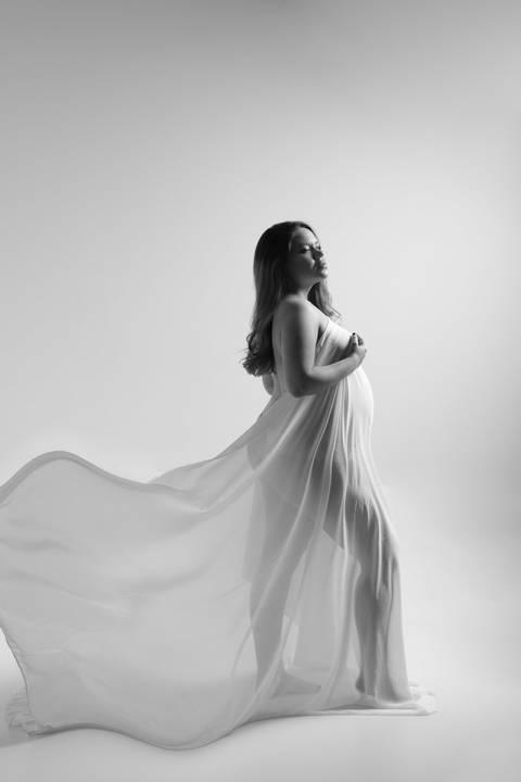 foto de gestante com tecido'