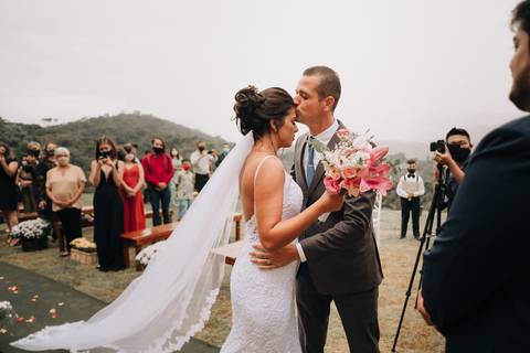 casamento ao ar livre , noiva com o seu pai '