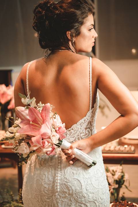 buque de noiva para campo e vestido de noiva '