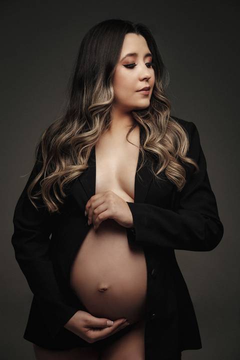 MAQUIAGEM DE GESTANTE PARA FOTO DE ESTUDIO '