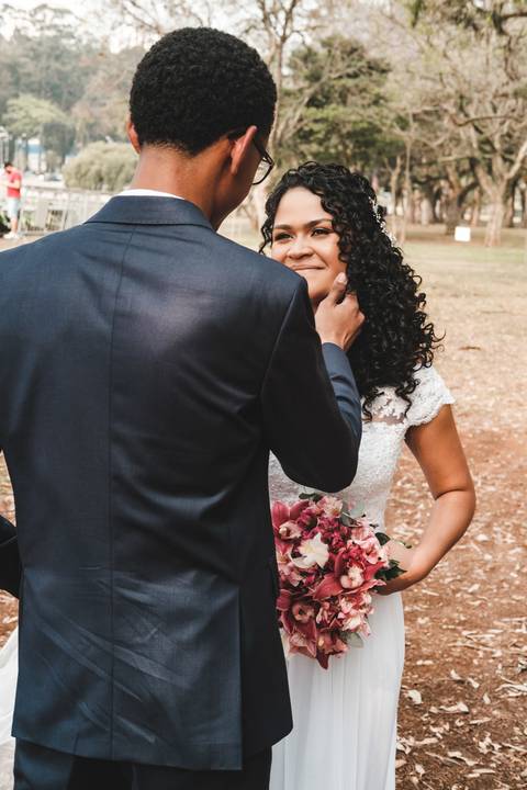 noivos se vendo antes do casamento'