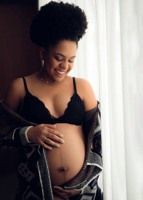 foto de gestante em estudio'