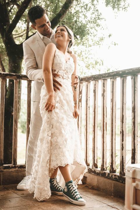 ensaio de noivos no campo'