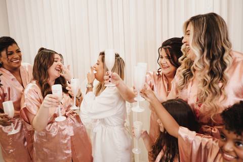 brinde da noiva com as madrinhas'