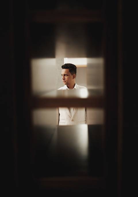 terno de noivo cor clara'