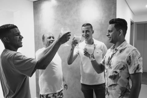 making of do noivo com os amigos e familia'