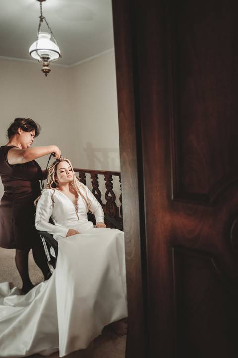 noiva se preparando para o casamento '