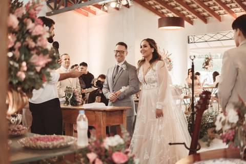 cerominia de casamsnto ao ar livre'