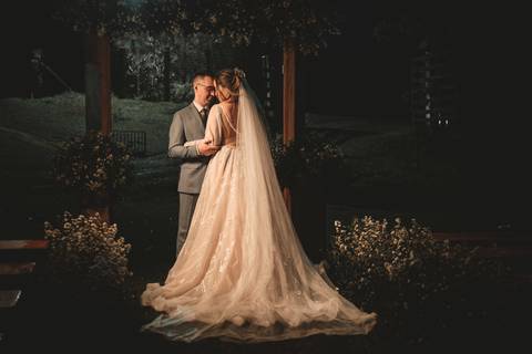 vestido de noiva branco de manga longa '