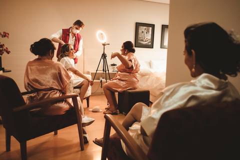 robe para dia da noiva de madrinhas e noiva'