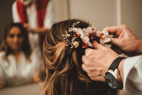 penteado para noiva solto para casamento ao ar livre '