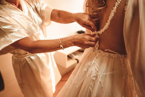 vestido de casamento ao ar livre'