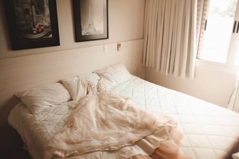 making of em hotel '