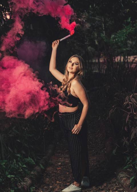 debutante com fumaça'