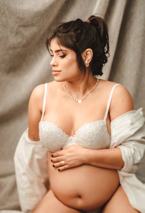 Foto de gestante de lingerie'
