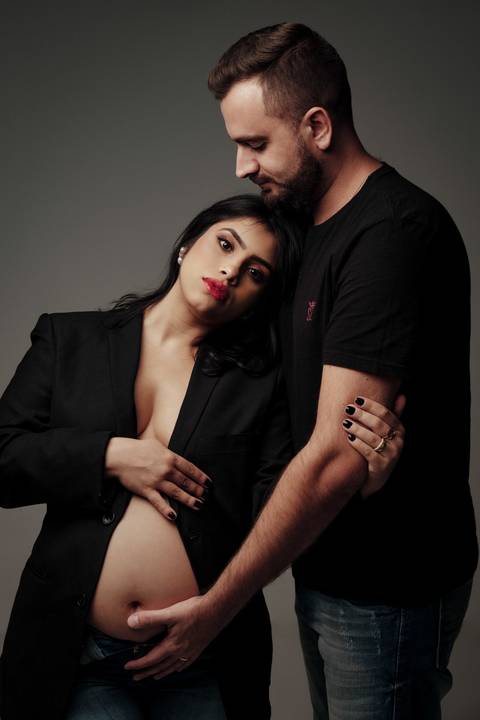 Ensaio moderno de gestante'