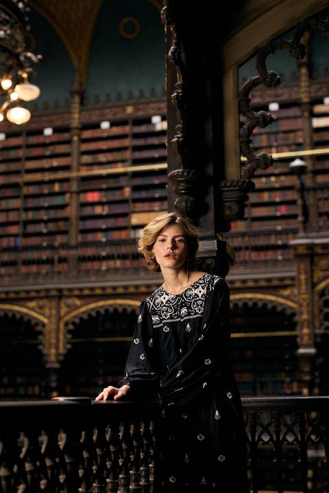 French por Maya Morikawa Somos Wa Produtora Audiovisual'