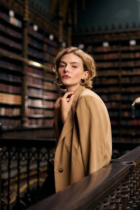 French por Maya Morikawa Somos Wa Produtora Audiovisual'