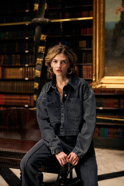 French por Maya Morikawa Somos Wa Produtora Audiovisual'