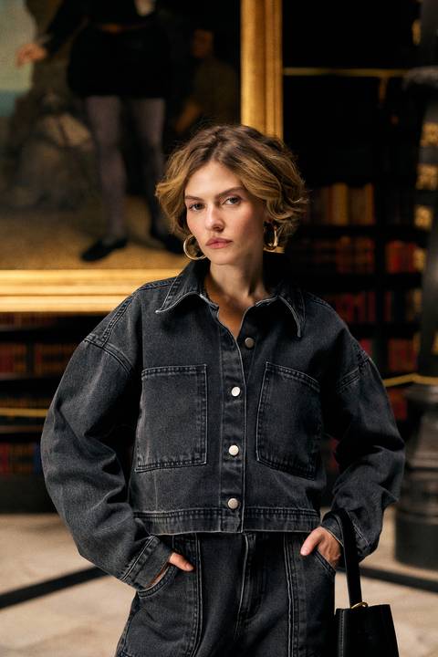 French por Maya Morikawa Somos Wa Produtora Audiovisual'