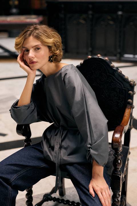 French por Maya Morikawa Somos Wa Produtora Audiovisual'