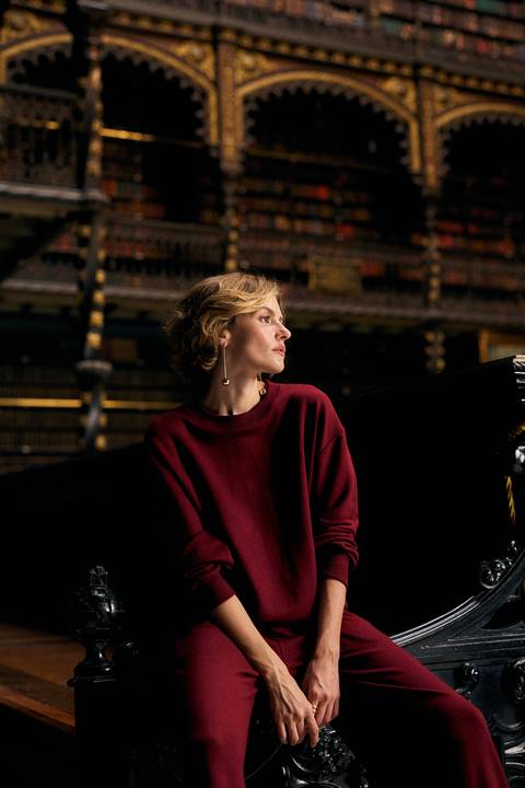 French por Maya Morikawa Somos Wa Produtora Audiovisual'