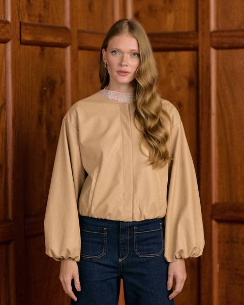 Thais Custodio para French por Maya Morikawa Somos Wa Produtora Audiovisual'