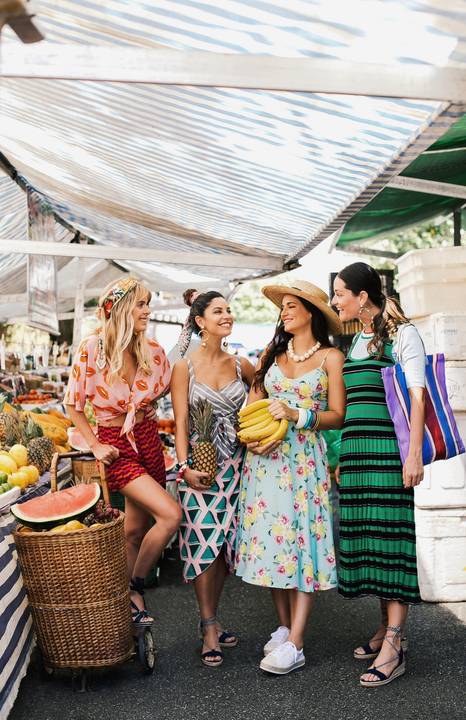 Ensaio Mr. Cat Tropical em Feira fotografado por Maya Morikawa nos Jardins São Paulo com Renata Vanzetto, Raquel Lionel, Renata Meirelles e Tete Feder'