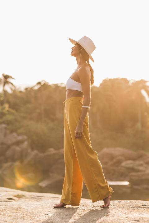 PIREI NO CHAPEU • @pireinochapeu
STYLING • Carolina B B Alves de Castro
BELEZA • Monalisa Ribeiro
MODELO • Stéphanie Friedrich Custódio
Foto de Maya Morikawa'