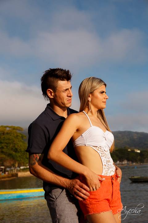 Ensaio pré wedding na praia; ensaio de casal praia; ensaio de casal curitiba; fotografia de casamento; deborah ayecha fotografia, ensaio fotografico praia santa catarina'