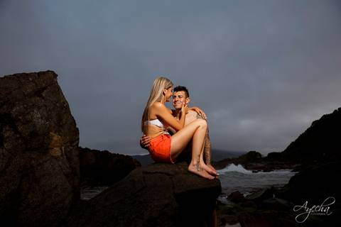 Ensaio pré wedding na praia; ensaio de casal praia; ensaio de casal curitiba; fotografia de casamento; deborah ayecha fotografia, ensaio fotografico praia santa catarina'
