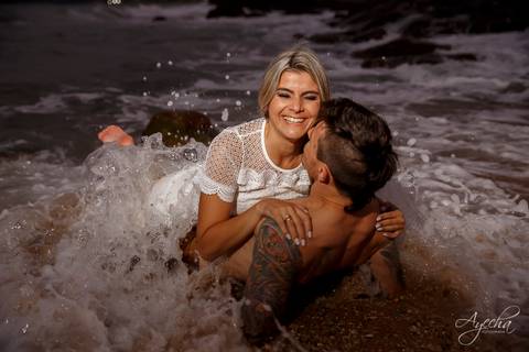 Ensaio pré wedding na praia; ensaio de casal praia; ensaio de casal curitiba; fotografia de casamento; deborah ayecha fotografia, ensaio fotografico praia santa catarina'