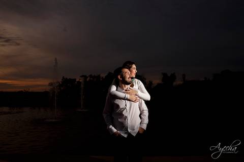 Ensaio de casal; fotografia de casal; fotografia de casamento; fotografo de casamento; fotografa de casamento, noivas curitibanas; casando em curitiba; ensaio fotografico opera de arame, ensaio no parque tangua'