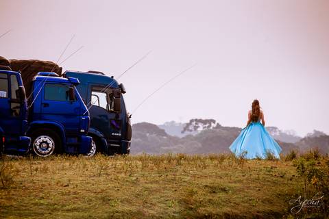 Ensaio15 anos; Debutante; 15 anos Curitiba; Fotógrafa Piraquara; Fotógrafa Curitiba; Inspiração 15 anos; Debutantes Curitiba; Festa de 15 anos; Book 15 anos; Vestidos de Debutante; Eventos Curitiba; Scania Brasil; Meus 15 anos; Ensaios Criativos; '