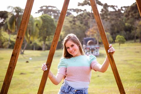 Ensaio15 anos; Debutante; 15 anos Curitiba; Fotógrafa Piraquara; Fotógrafa Curitiba; Inspiração 15 anos; Debutantes Curitiba; Festa de 15 anos; Book 15 anos; Vestidos de Debutante; Eventos Curitiba; Scania Brasil; Meus 15 anos; Ensaios Criativos; '