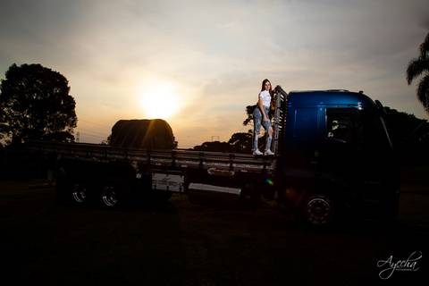 Ensaio15 anos; Debutante; 15 anos Curitiba; Fotógrafa Piraquara; Fotógrafa Curitiba; Inspiração 15 anos; Debutantes Curitiba; Festa de 15 anos; Book 15 anos; Vestidos de Debutante; Eventos Curitiba; Scania Brasil; Meus 15 anos; Ensaios Criativos; '