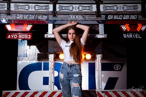 Ensaio15 anos; Debutante; 15 anos Curitiba; Fotógrafa Piraquara; Fotógrafa Curitiba; Inspiração 15 anos; Debutantes Curitiba; Festa de 15 anos; Book 15 anos; Vestidos de Debutante; Eventos Curitiba; Scania Brasil; Meus 15 anos; Ensaios Criativos; '