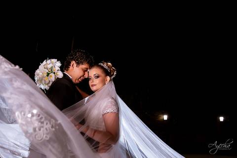 Fotografa de casamento Curitiba; Casamento Colombo; Making of da noiva; Noivas de Curitiba; Dia da noiva; Hotel Bolsi; Noiva bailarina; Vestidos de noiva; Detalhes da noiva; Casamentos Curitiba; Fotografa Piraquara; Cerimonia Religiosa;'