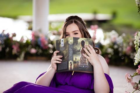 Ensaio de 15 anos; 15 anos Curitiba; Fotografa de debutantes; Inspirações de 15 anos; Chácara Ienkot; Fotografa São José dos Pinhais; Ensaio dos sonhos; Vestidos de Debutante; Fotografa Piraquara; Ensaio externo; Meus 15 anos; Ensaio romântico;'