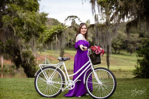 Ensaio de 15 anos; 15 anos Curitiba; Fotografa de debutantes; Inspirações de 15 anos; Chácara Ienkot; Fotografa São José dos Pinhais; Ensaio dos sonhos; Vestidos de Debutante; Fotografa Piraquara; Ensaio externo; Meus 15 anos; Ensaio romântico;'
