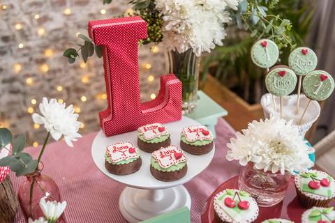 Tanta delicadeza nesse tema cerejinhas!'