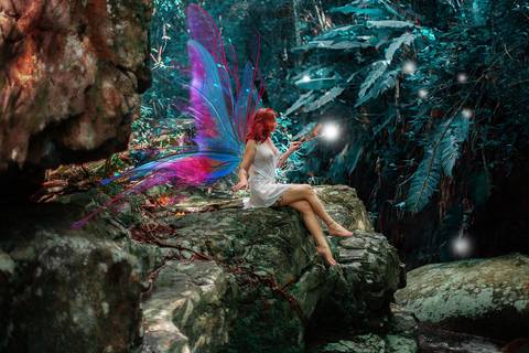 Fada. Mundo mágico e de sonhos. Nossas fadas nosso imaginário.
Fada nua...vestida de vida.'