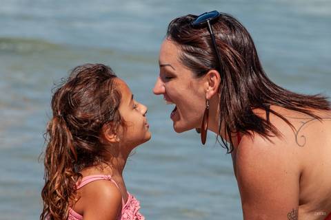 Ensaio de família em praia e dunas'